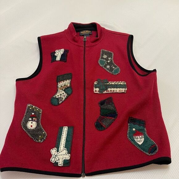 Vintage Woolrich Holiday Red Wool Vest Size Medium - Picture 2 of 7